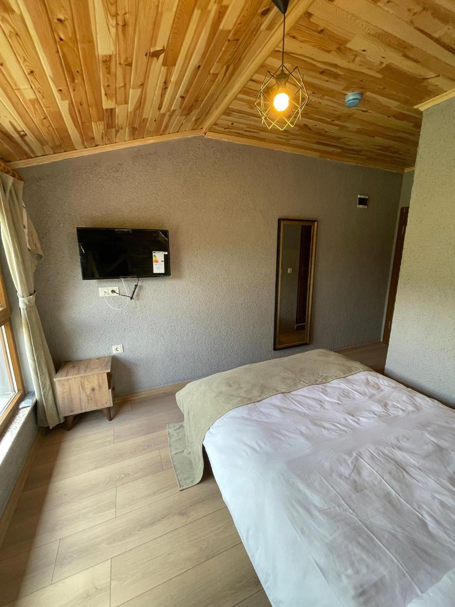 Bizim O'Ra Kueme Evleri & Bungalov Macka Exterior foto